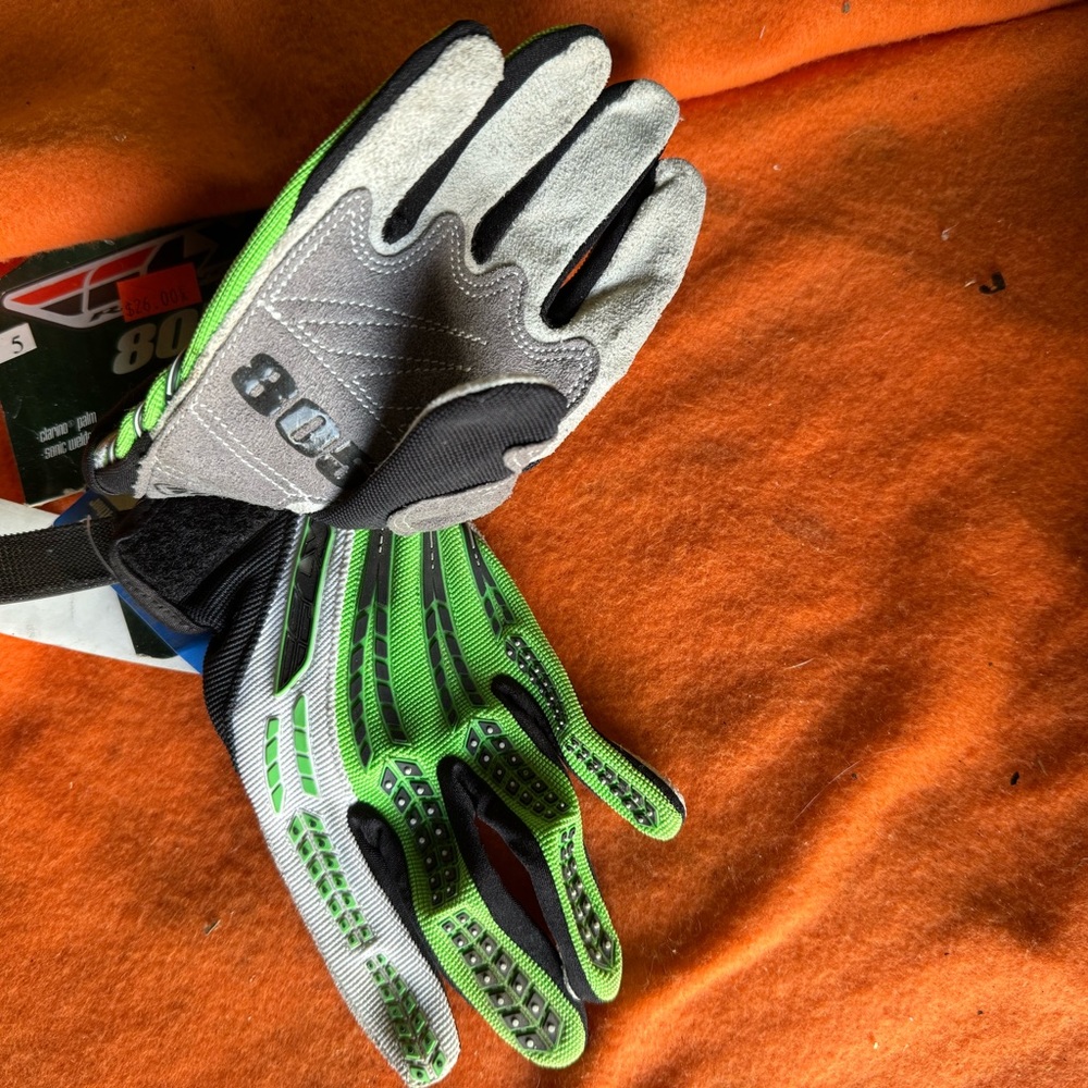 Fly Racing Kids Gloves - Picture 4 of 4
